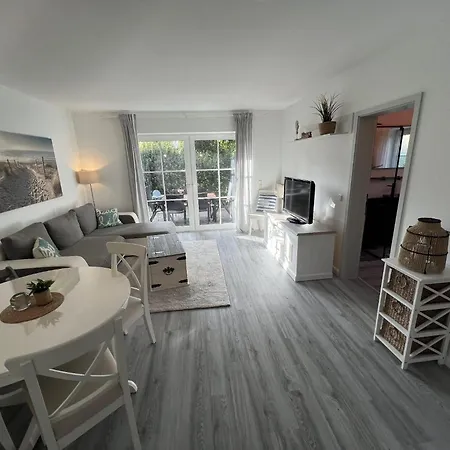 Emmavalley-beach Apartment *