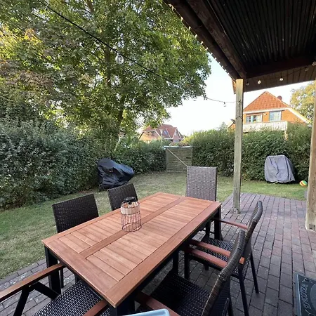 Emmavalley-beach Apartment